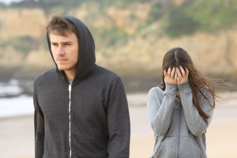 Υπάρχουν σημάδια που μαρτυρούν ότι πρέπει να τελειώσετε τη σχέση σας; Οι 4 ενδείξεις!